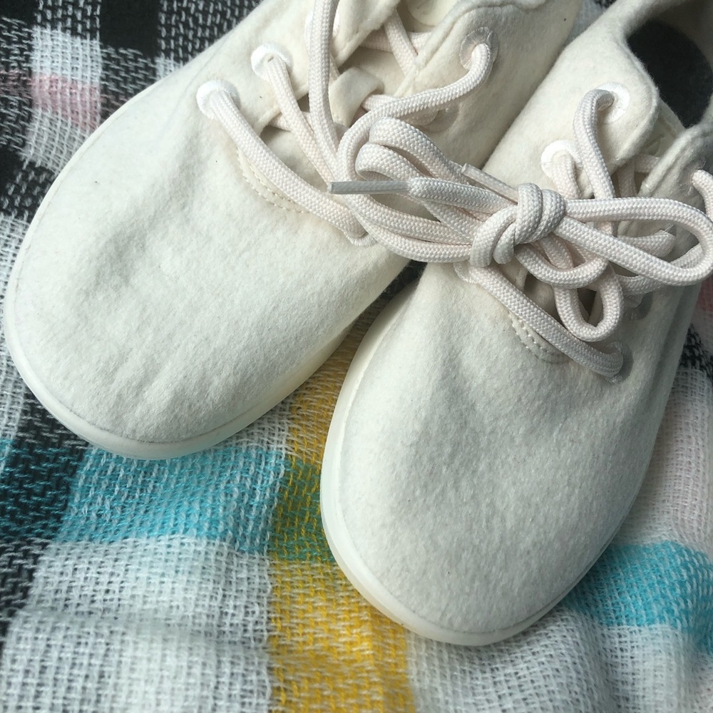 New Allbirds White Wool Runners Sneakers - Picture 4 of 6